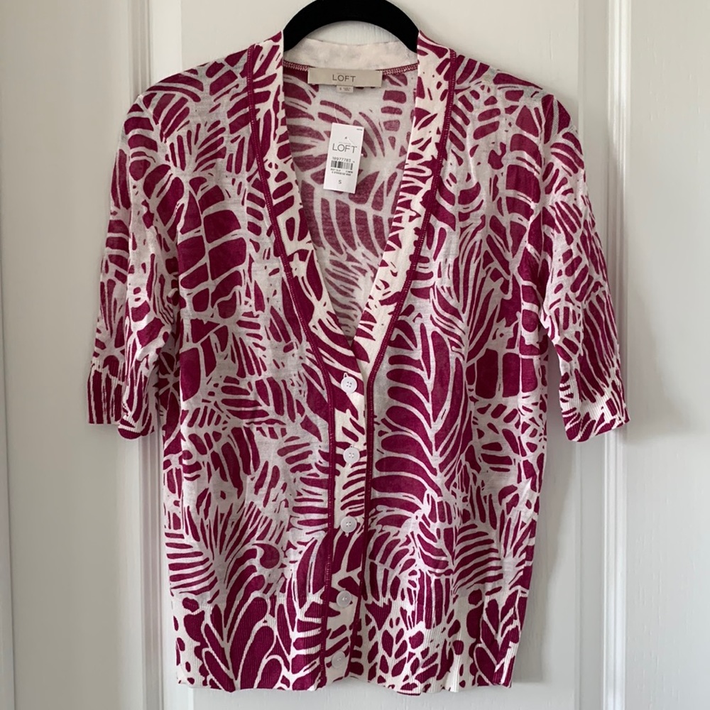 NWT Leaf Print V-Neck Short Sleeves Cardigan